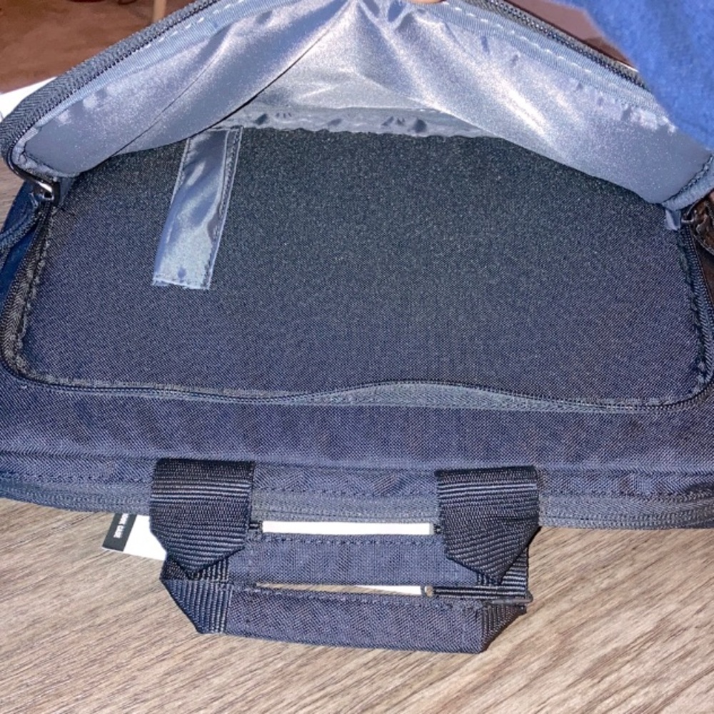 🆕🖤 Solo New York Secure Fit Chromebook Case ~ Laptops ~ school ~ office ~ unisex - Picture 10 of 16